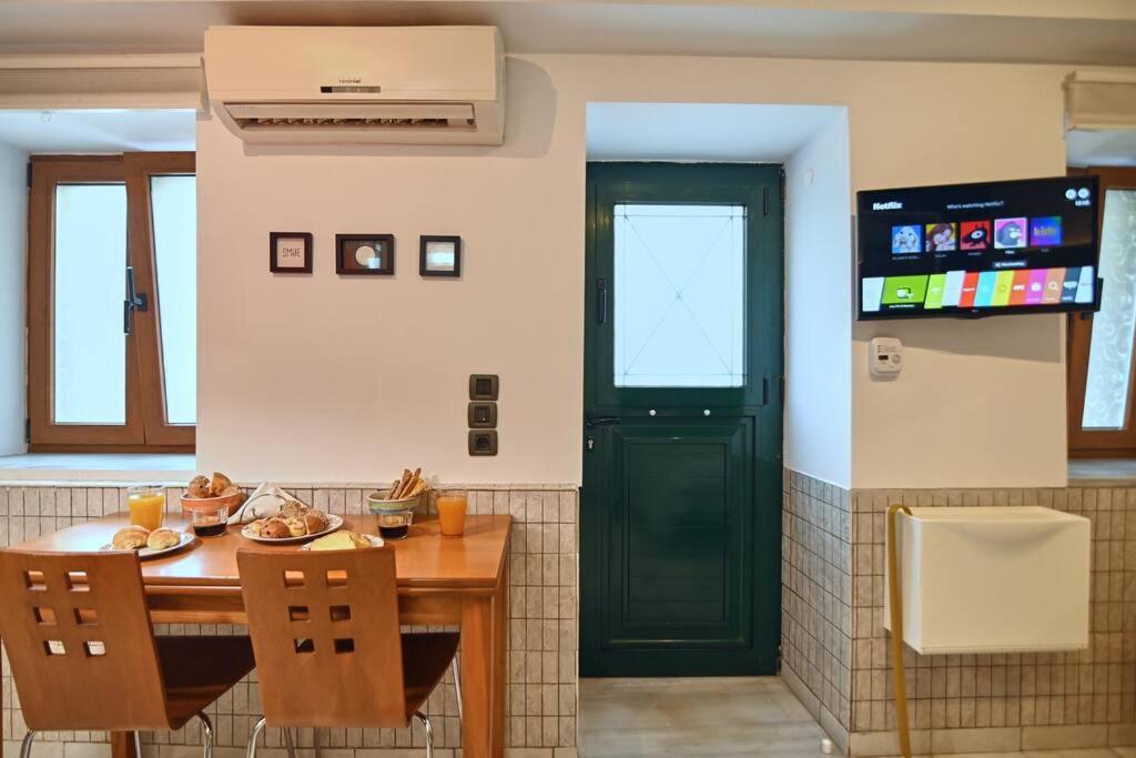 #Tyrtaiou Modern Design Studio Mytilíni Zewnętrze zdjęcie